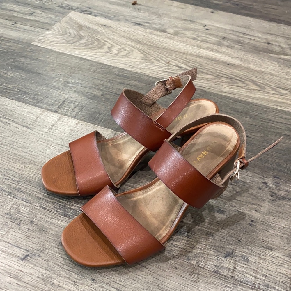 Old Navy Size 6 Heel